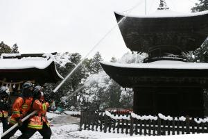 消防による放水