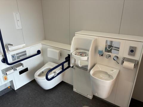 barrier-free-toilet05